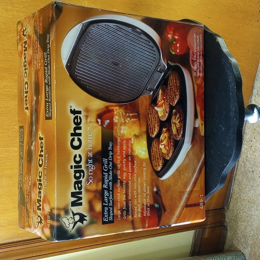 NIB Magic Chef Extra Large Grill